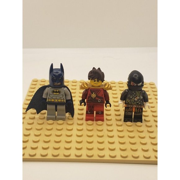 LEGO Minifigure Mixed Lot of 3 Batman  Head Gear C0497 - Picture 10 of 10